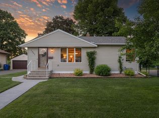 1947 Field Ave, Saint Paul, MN 55116