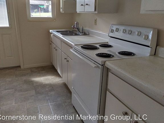 4th image of 320 Plum Dr