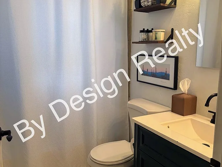 5840 E 36th St — Photo 9