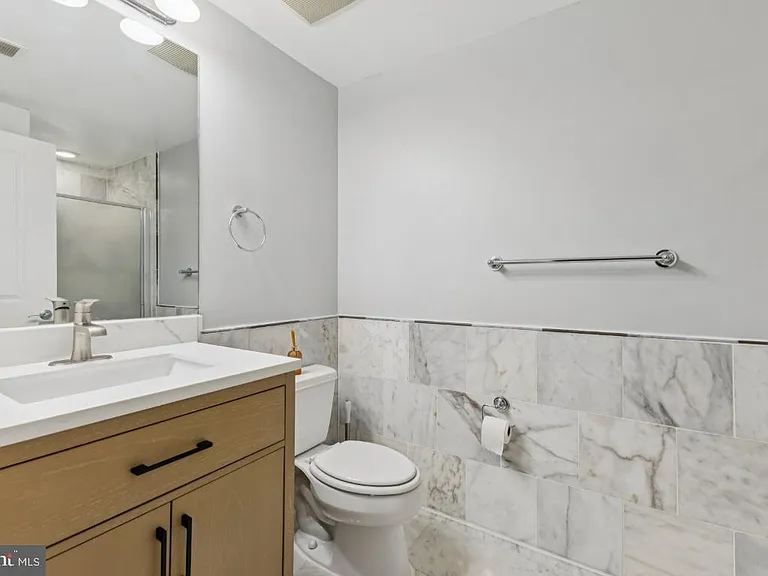 1117 10th St NW #305 — Photo 12