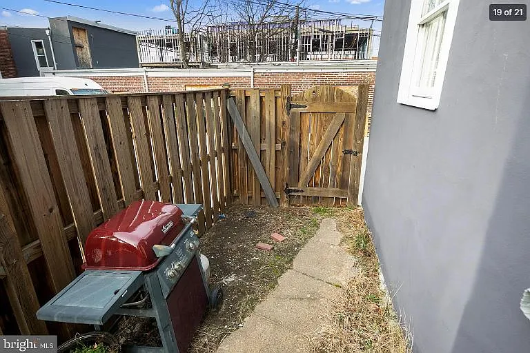 1214 U St SE — Photo 15