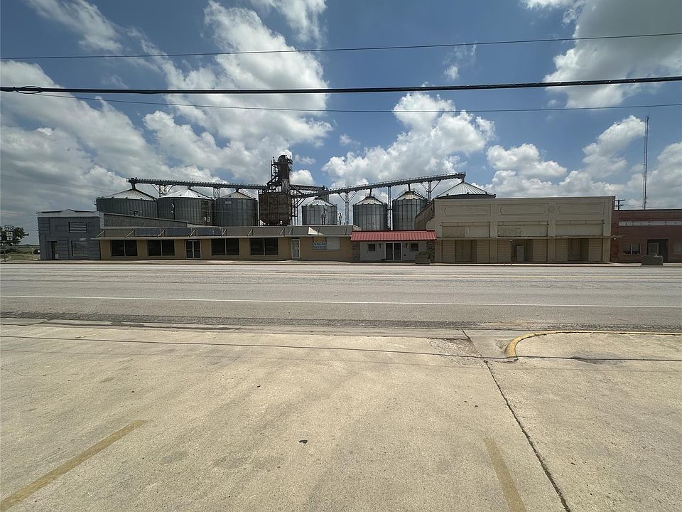 1st image of 8 W Mesquite Ave
