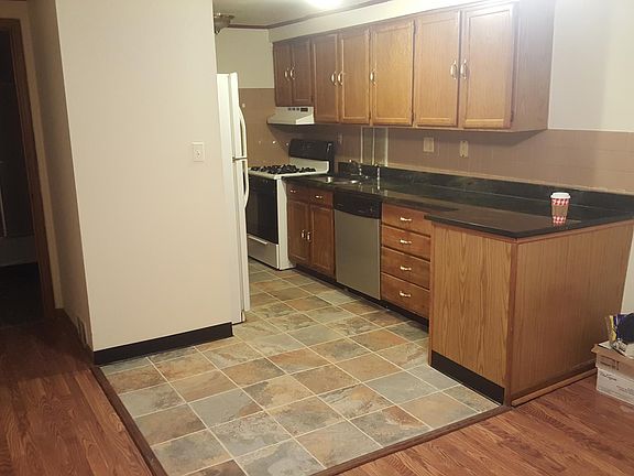 3rd image of 1128 W Diversey Pkwy APT 1