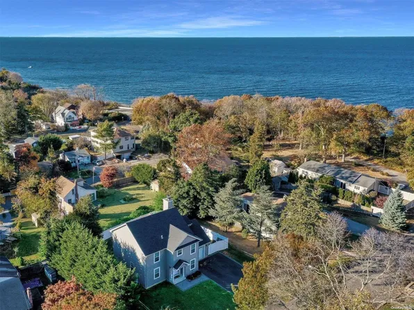 32 Dogwood Road, Rocky Point, NY 11778