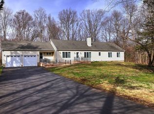 16 Peck Ln, Hamden, CT 06518