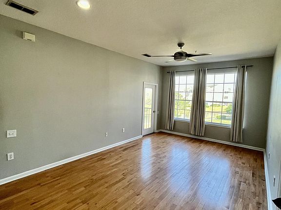 4th image of 7990 Baymeadows Rd E Unit 907