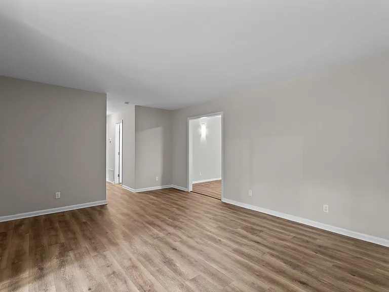 Donovan Place Apartments — Photo 9