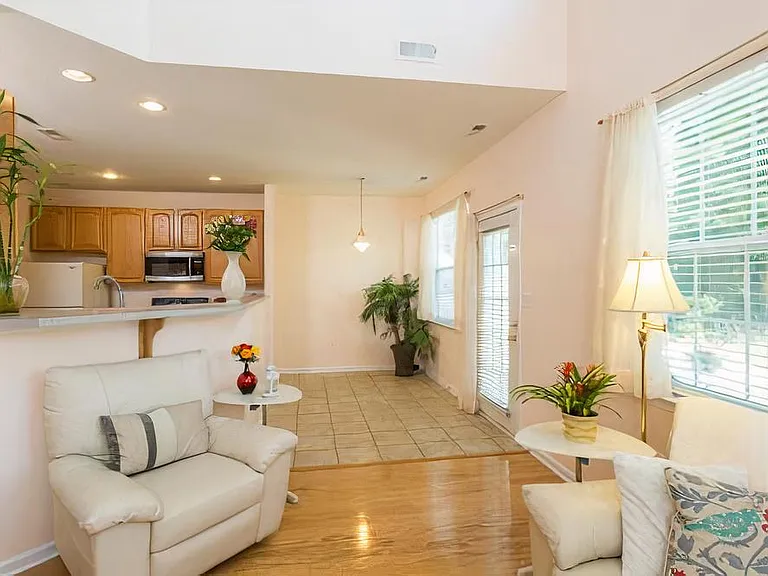 28 Sutton Ct — Photo 12
