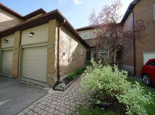 1110 Edgehill Pl, Oakville, ON L6M 2E6