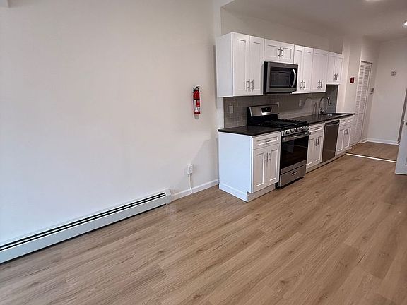 4th image of 4 William St #1S