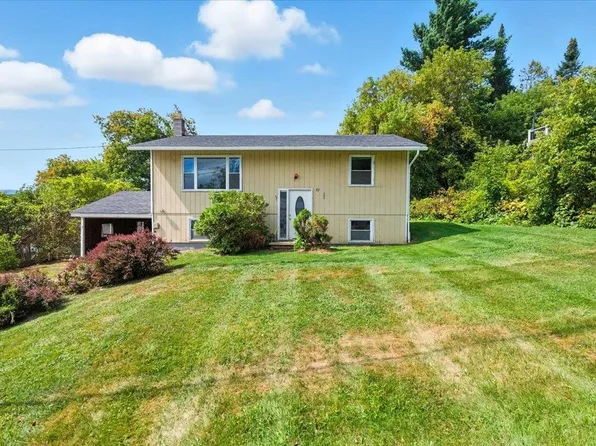 22 Moonlight Drive, Barre Town, VT 05641