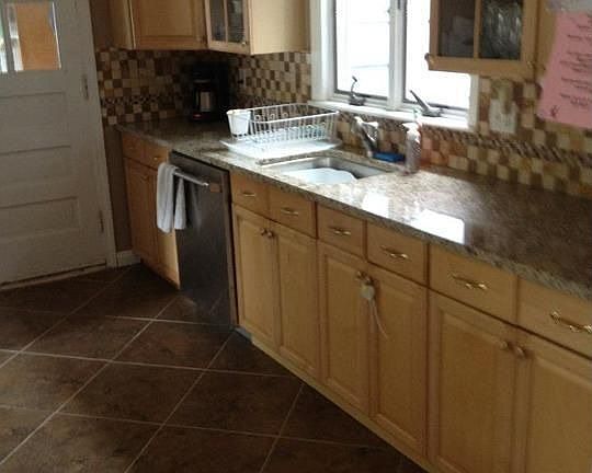 Granite Counters w Ceramic