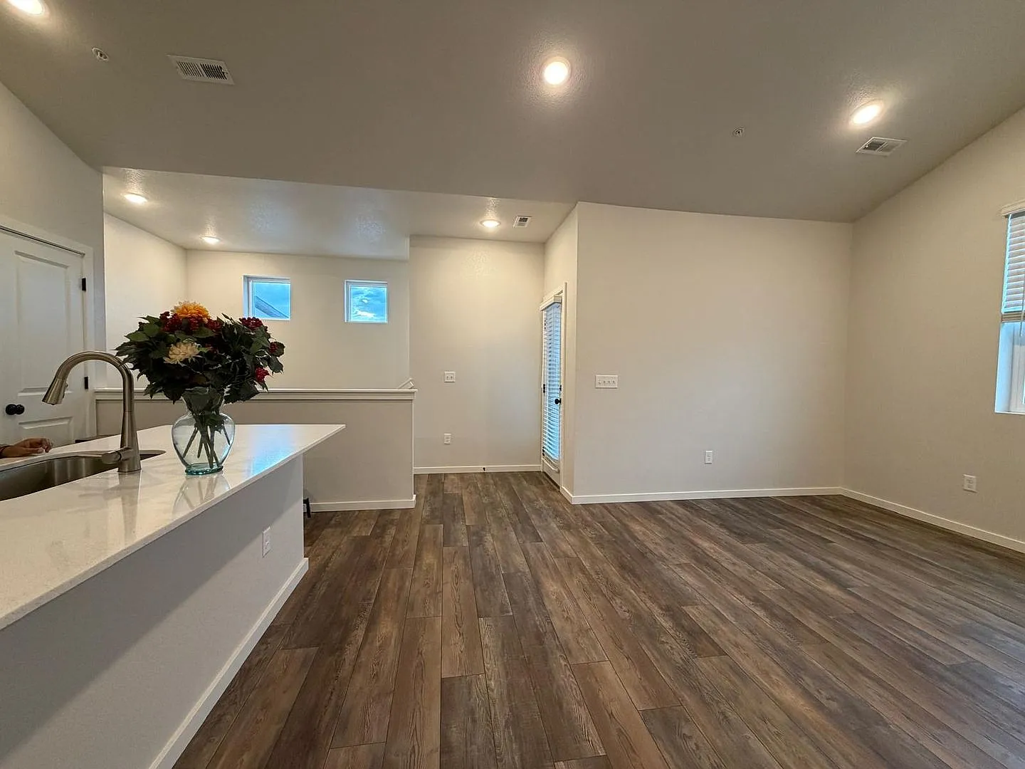 Newer Build 2B/2B in Fort Collins with Attached Garage Now Available! — Photo 4