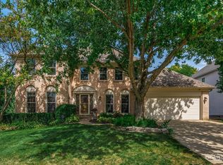 1924 Vassar Dr, Naperville, IL 60565