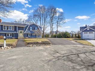 16 Murphys Ln, Scituate, MA 02066
