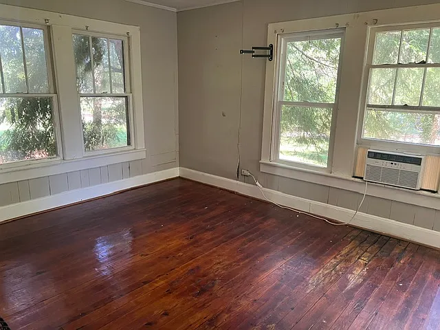 93 Virginia Avenue North - 1 — Photo 3