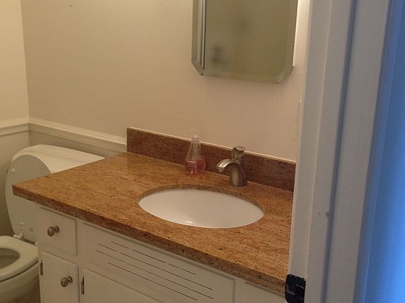 3rd image of 1324 Rainbow Dr