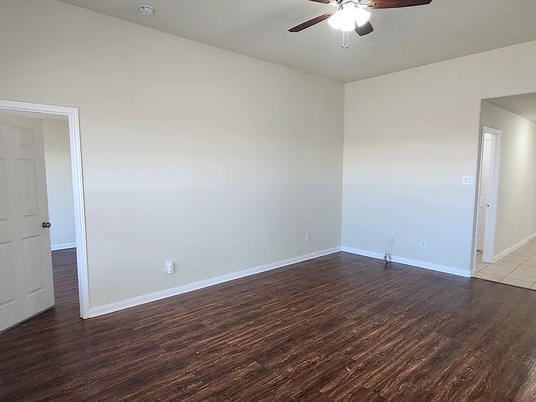 712 Lazy Crest Dr — Photo 10