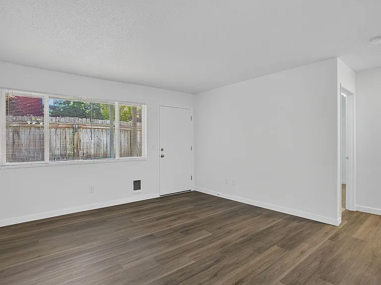 2527 NW Savier St — Photo 22