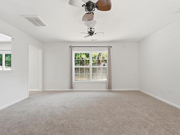 5th image of 212 Island Green Rd