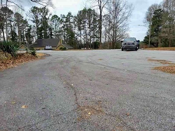 5th image of 4513 Rivercliff Dr SW