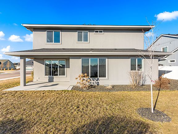 7th image of this home