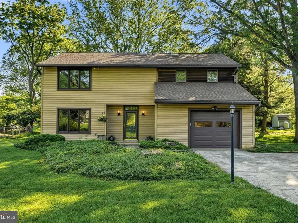 749 Tory Hollow Rd, Berwyn, PA 19312