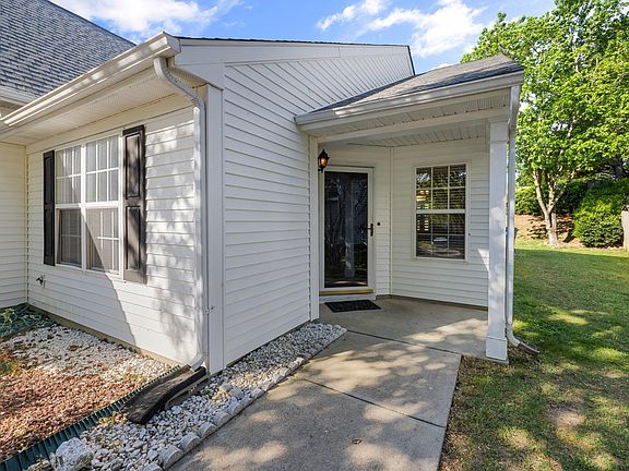 3rd image of 6332 Saybrooke Dr