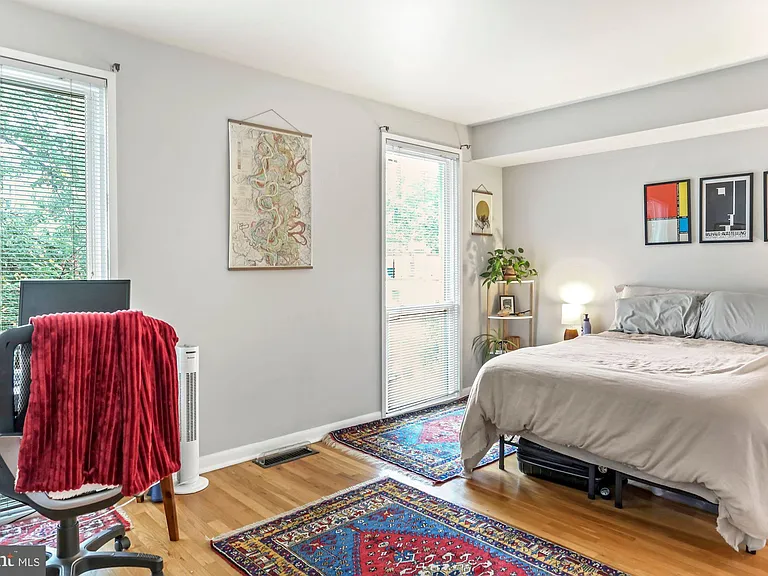 158 G St SW #147 — Photo 11
