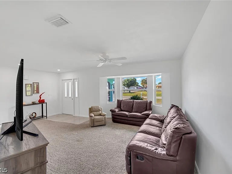 3271 Brooklyn Ave — Photo 17