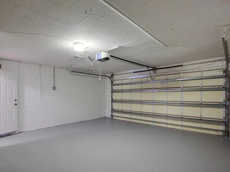 542 Indigo Ave — Photo 33