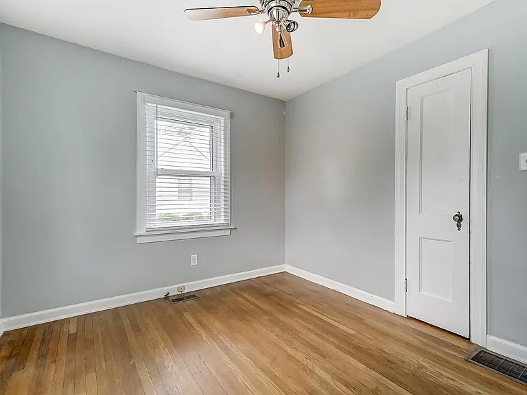71 Lucas Dr — Photo 32