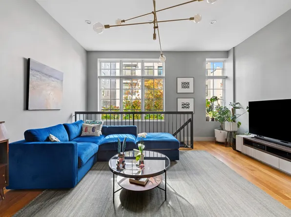 222 Withers Street image 2 of 14