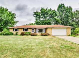 955 El Dorado Dr, Akron, OH 44319