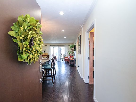 3rd image of 330 N Jackson St APT 309