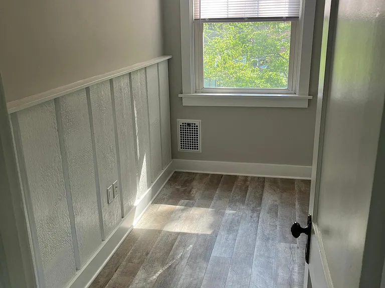 209 Questend Ave — Photo 17