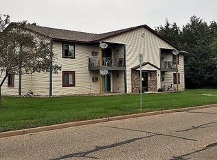 2208 Hanley Rd APT 5, Hudson, WI 54016