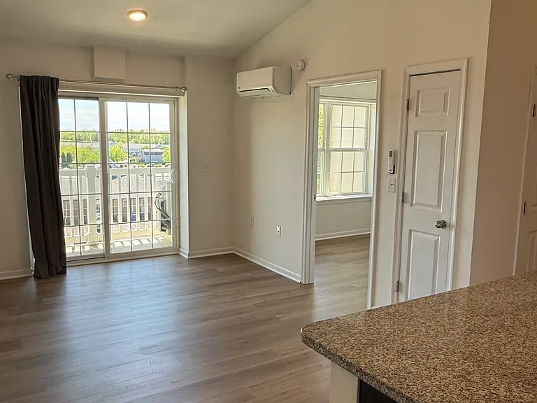480 Main St #1000-B — Photo 14