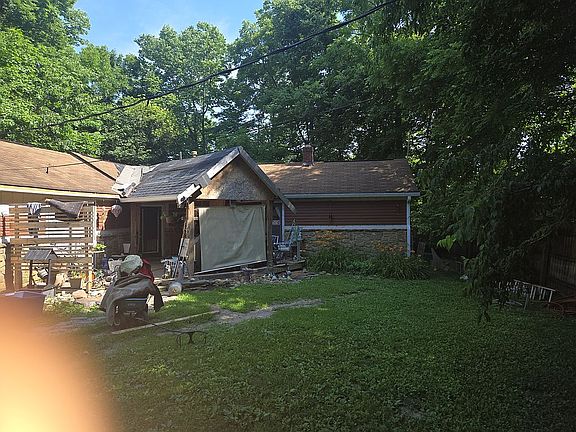4th image of 3750 S County Road 200 E