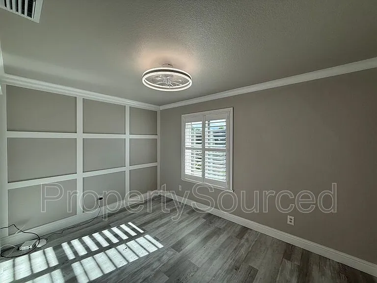 1351 Aksland Dr — Photo 29
