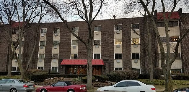 1st image of 10015 Beverly Dr APT 401
