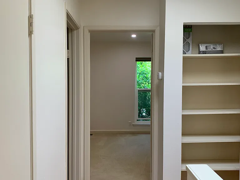 917 Hough St #9 — Photo 40