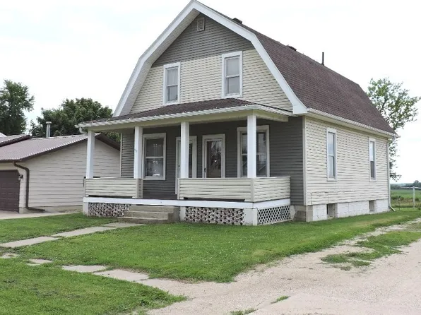 735 County St, Ridgeway, IA 52165