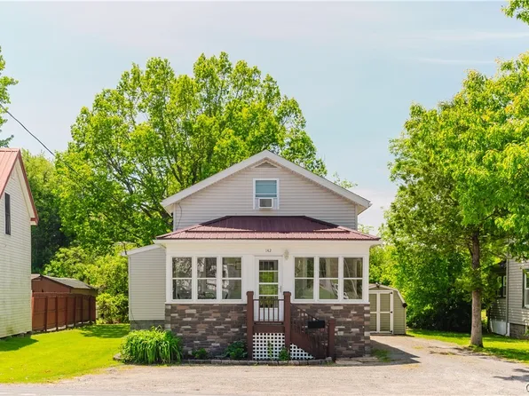 142 Church St, Alexandria Bay, NY 13607