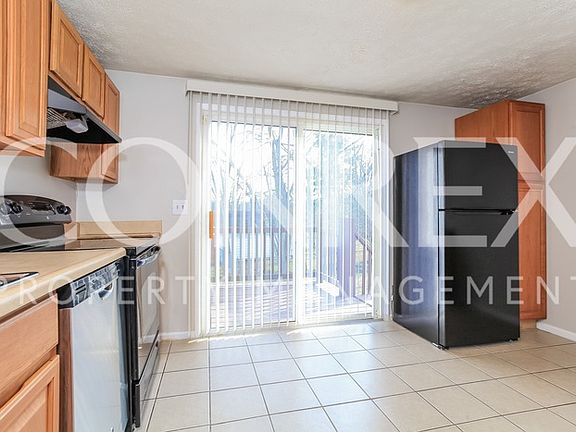 4th image of 1279 Bellune Dr