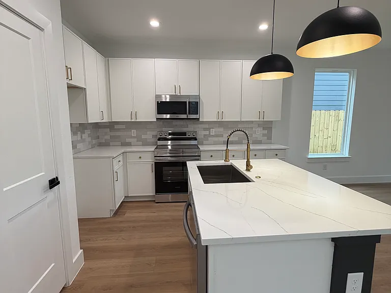 2521 Bethurum Ave — Photo 9