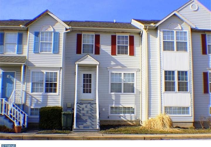 1st image of 124 McMullen Cir