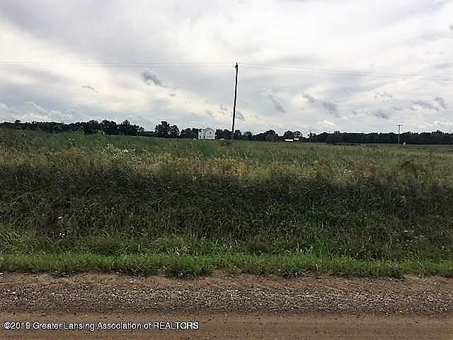 2nd image of 780 Snedeker Rd
