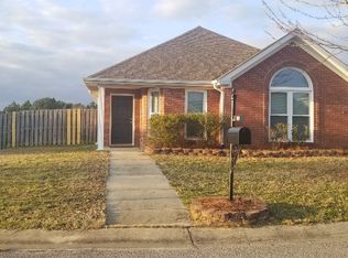 2131 Village Ln, Calera, AL 35040