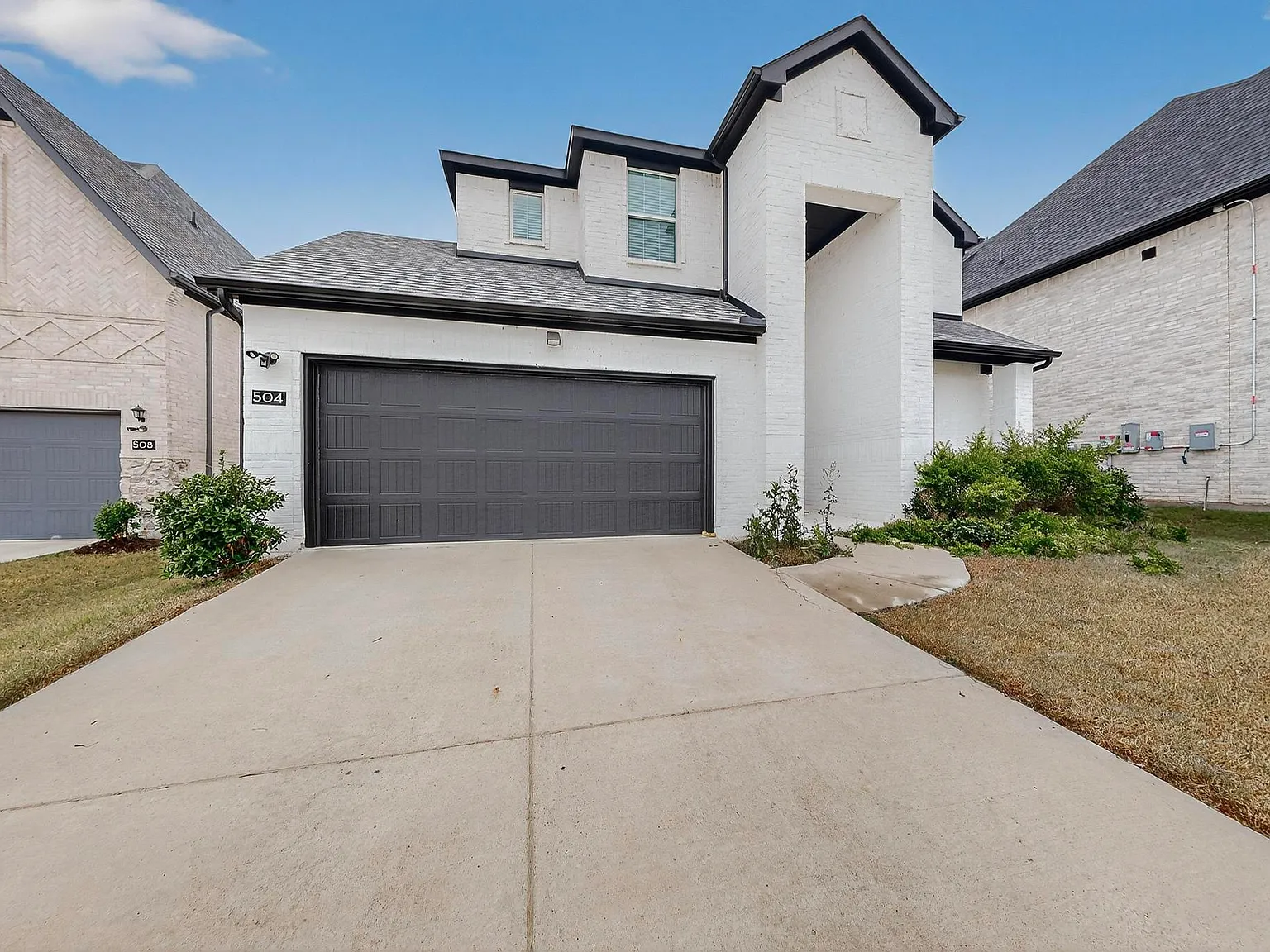 5 bed, 2473 sqft, $4,200 — Photo 1